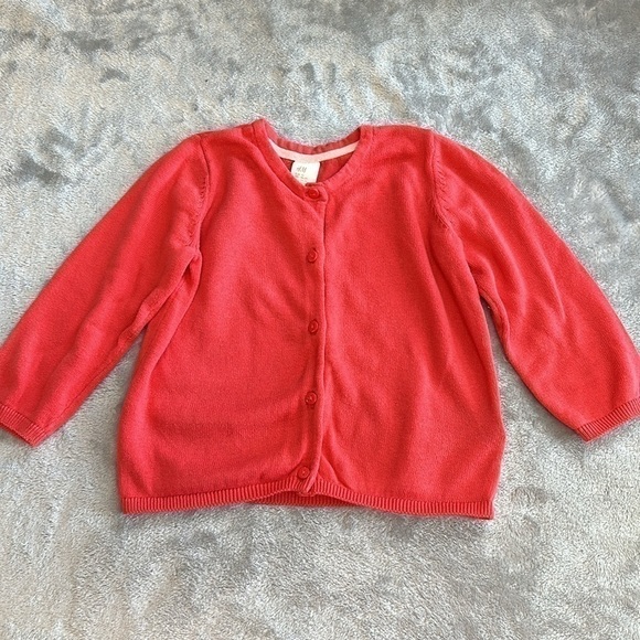 H&M - Coral long sleeve knit button down cardigan. Size 18 to 24 months - Picture 1 of 3